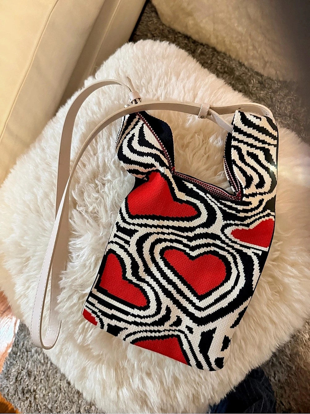 Hot Topic Red Heart Knit Tote Bag Removable Crossbody Strap